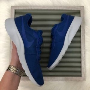New Nike Tanjun Gym Blue